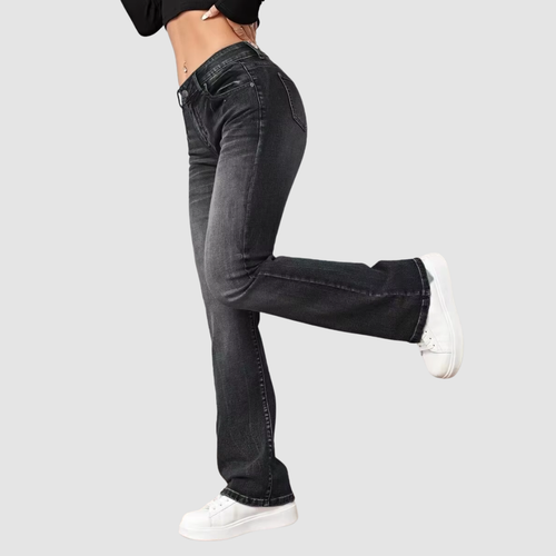 Mustat Flared Farkut – Retro-farkut korkealla vyötäröllä ja suorilla lahkeilla